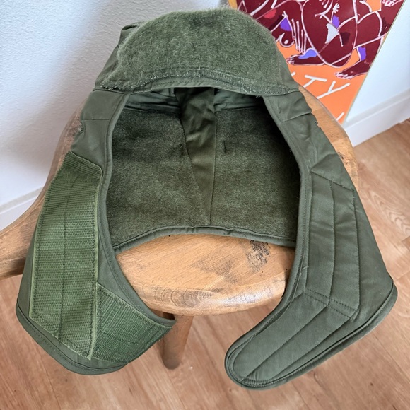 ๐ SOLD ๐ Vintage 70s US Military Cap Cold Weather Helmet Liner Vietnam Era ~ 7 - Picture 7 of 9